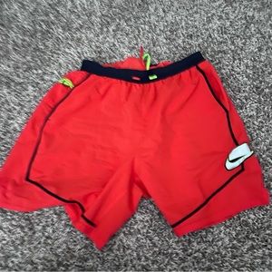 Nike running 7” Size large